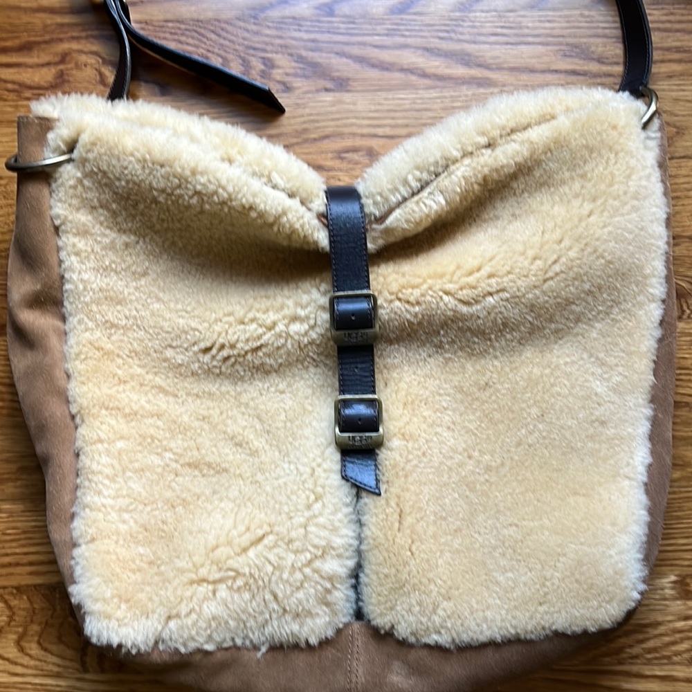 Ugg shoulder bag